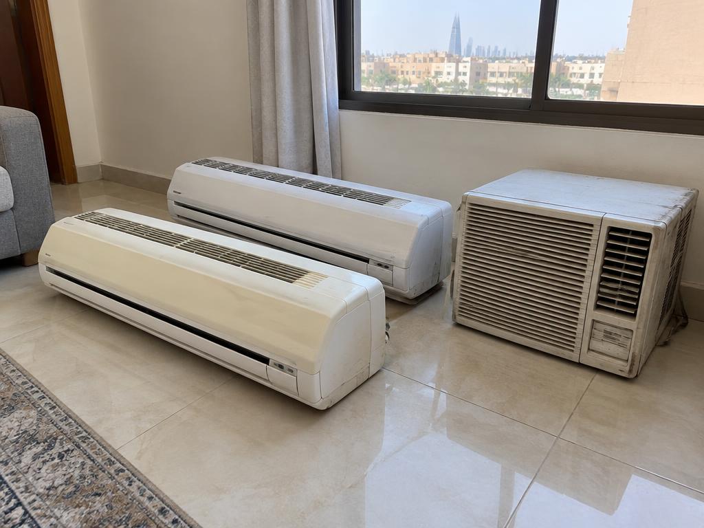 مكيفات سبليت وشباك مستعملة بحالة جيدة للبيع في الرياض